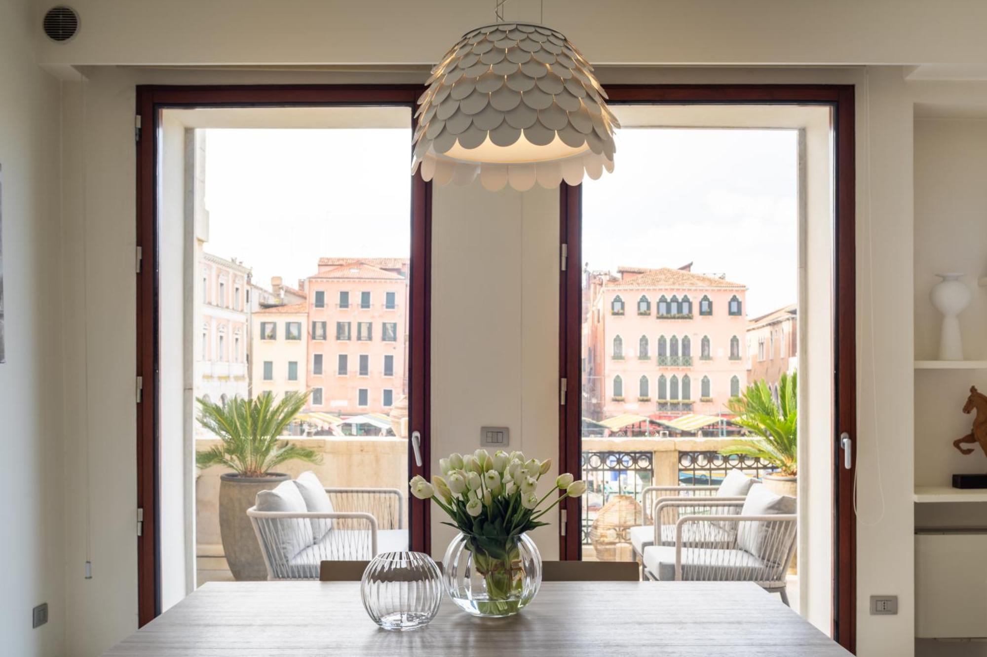 Grand Canal Luxury Apartment With Terrace R&R Венеция Екстериор снимка