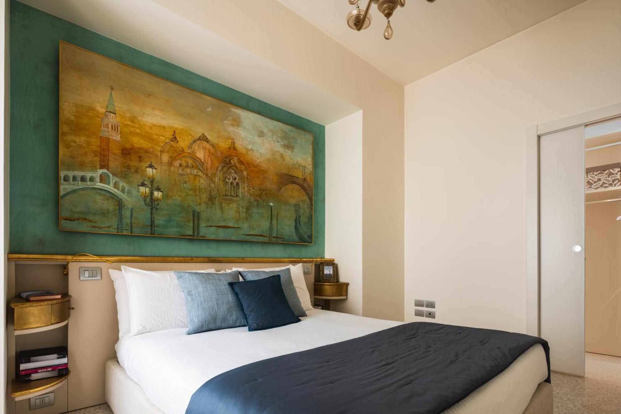 Grand Canal Luxury Apartment With Terrace R&R Венеция Екстериор снимка