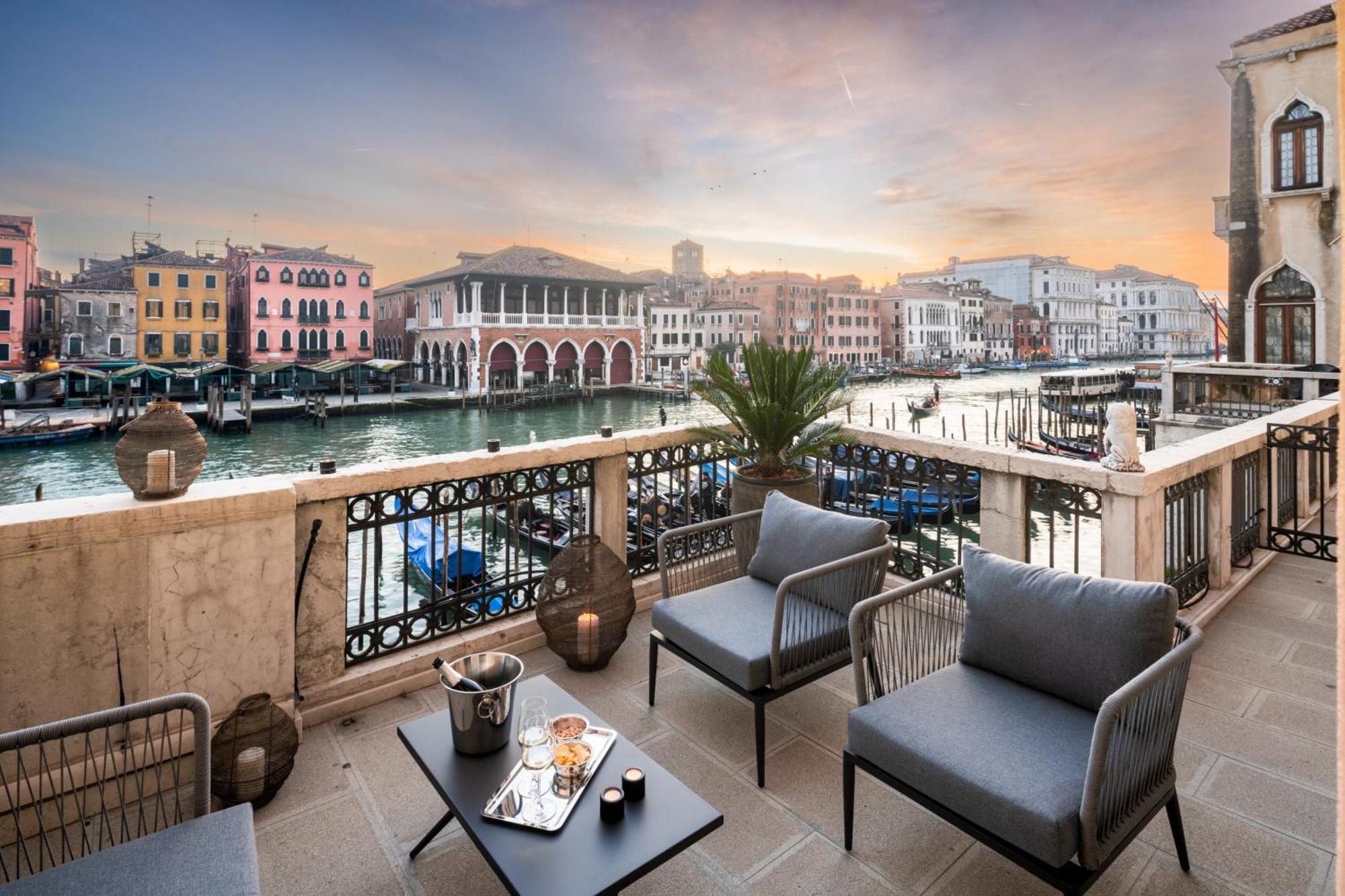 Grand Canal Luxury Apartment With Terrace R&R Венеция Екстериор снимка