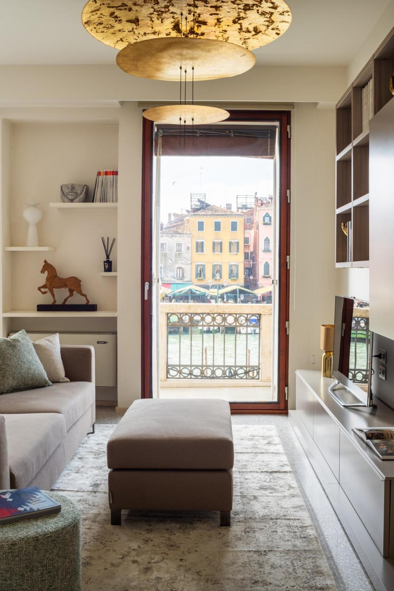 Grand Canal Luxury Apartment With Terrace R&R Венеция Екстериор снимка